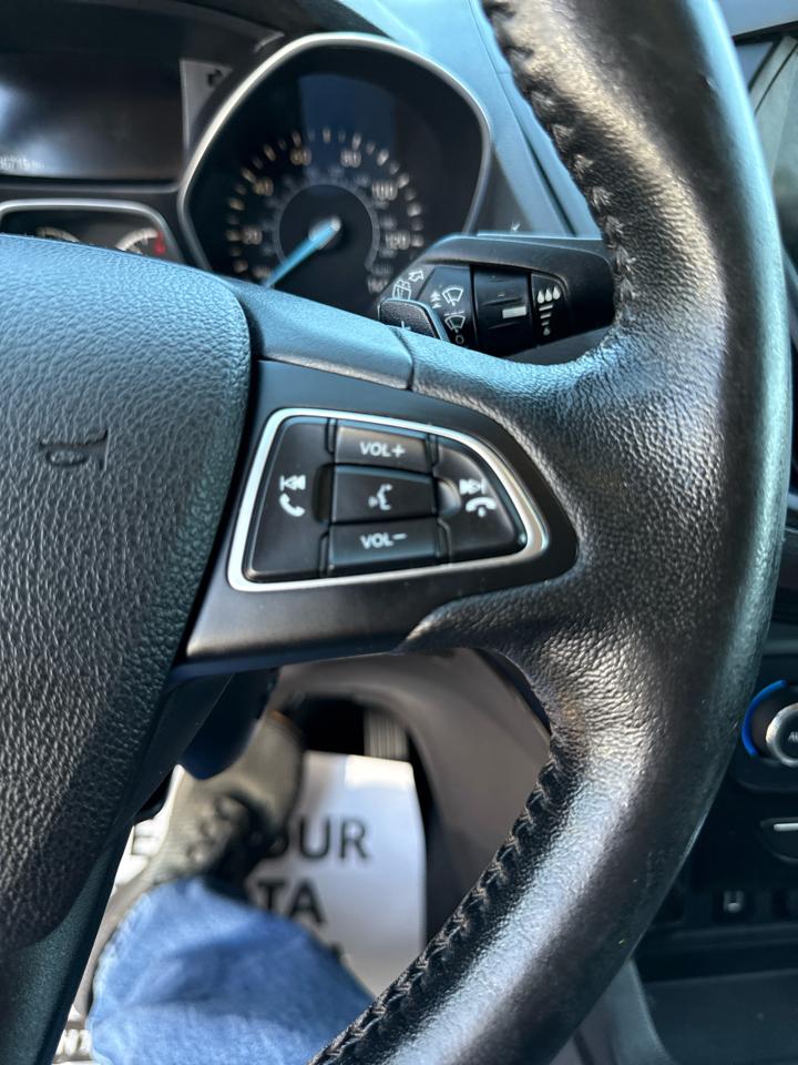 Ford Escape Titanium FWD 2017