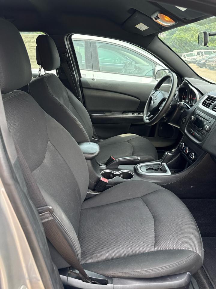 Dodge Avenger 4dr Sdn SE 2014