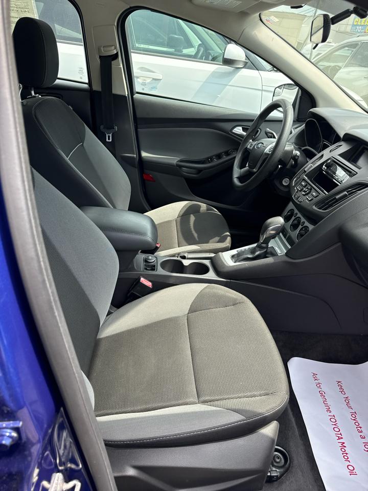 Ford Focus 5dr HB SE 2012