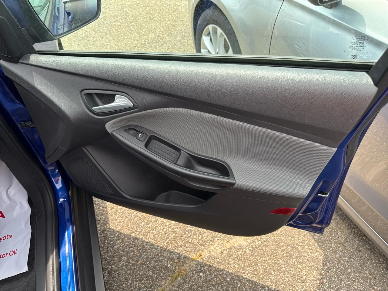 Ford Focus 5dr HB SE 2012