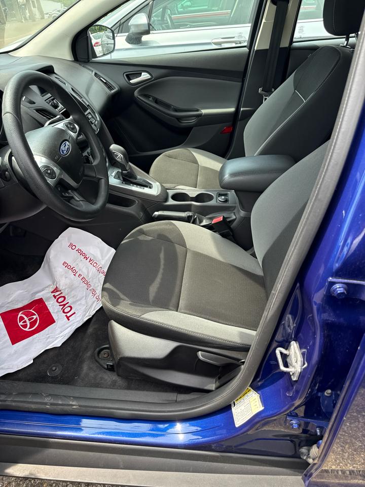 Ford Focus 5dr HB SE 2012