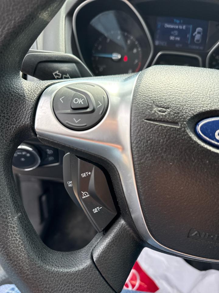 Ford Focus 5dr HB SE 2012