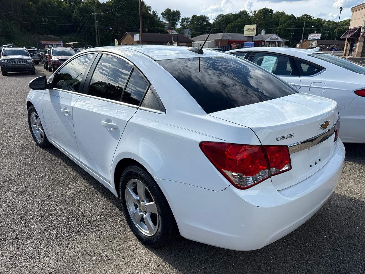 Chevrolet Cruze Limited 4dr Sdn Auto LT w/1LT 2016