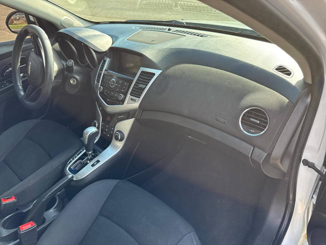 Chevrolet Cruze Limited 4dr Sdn Auto LT w/1LT 2016