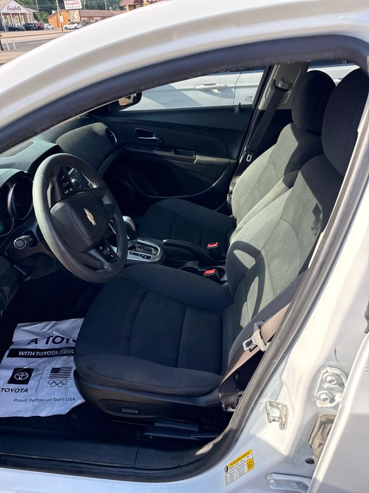 Chevrolet Cruze Limited 4dr Sdn Auto LT w/1LT 2016
