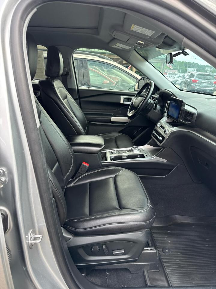 Ford Explorer XLT 4WD 2020