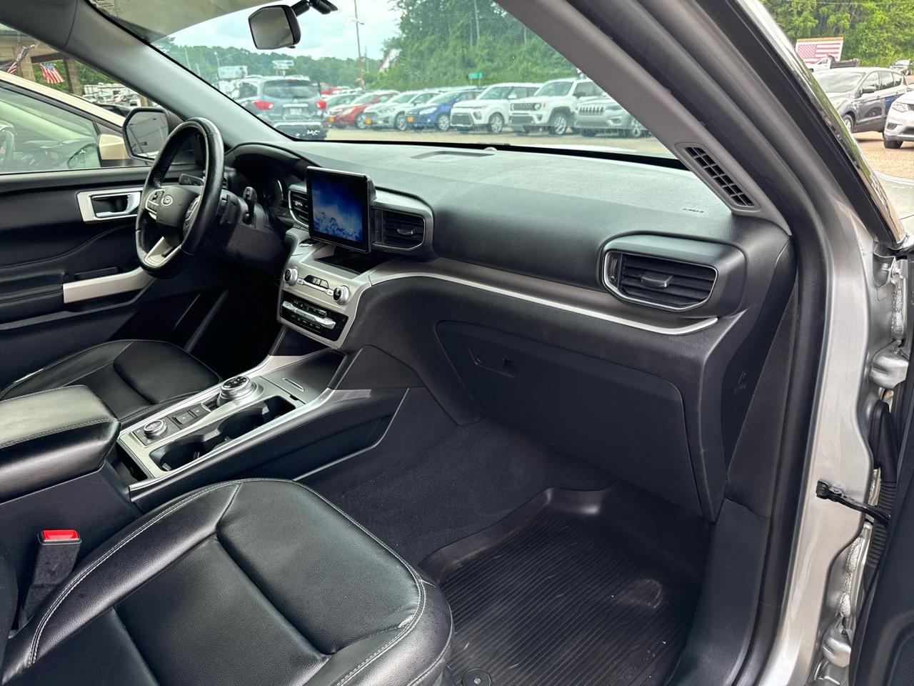 Ford Explorer XLT 4WD 2020