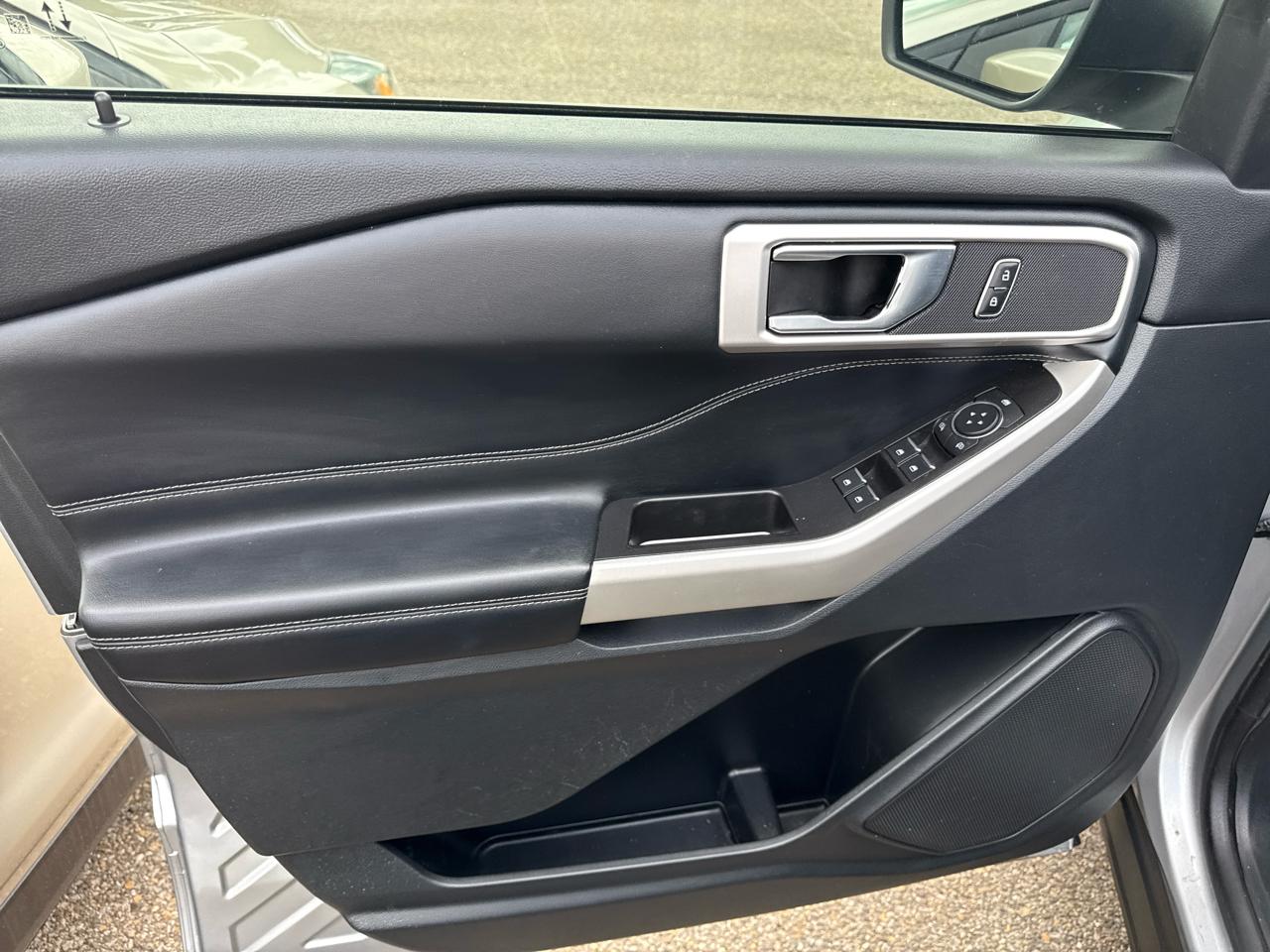 Ford Explorer XLT 4WD 2020