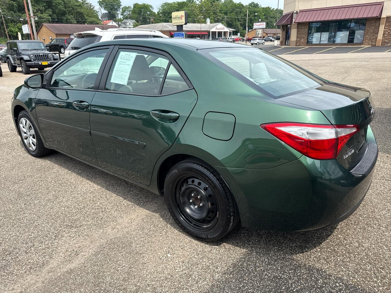 Toyota Corolla 4dr Sdn CVT LE Premium (Natl) 2015