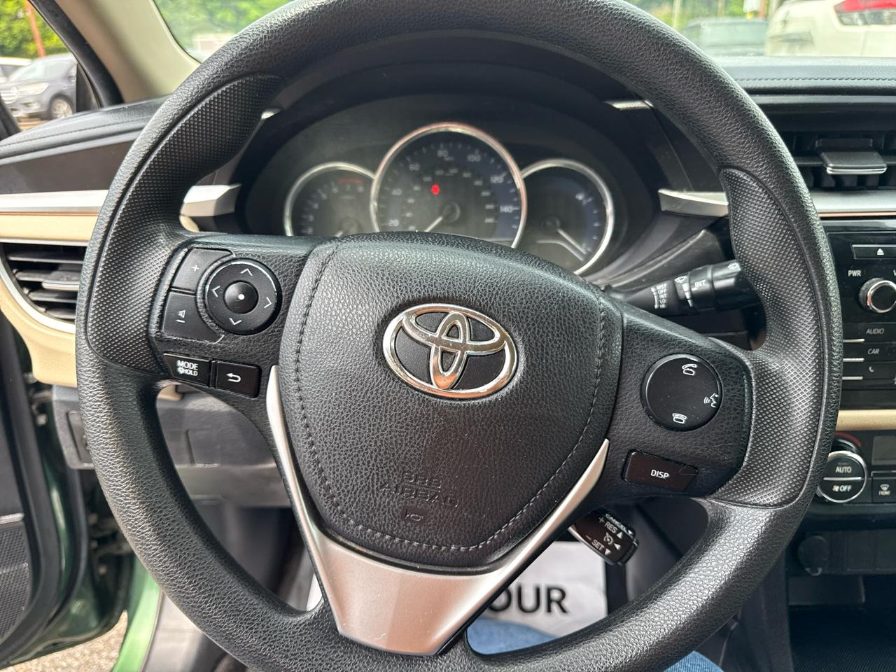Toyota Corolla 4dr Sdn CVT LE Premium (Natl) 2015