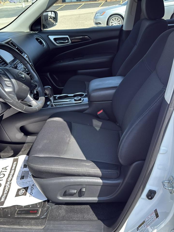 Nissan Pathfinder 4x4 SV 2019