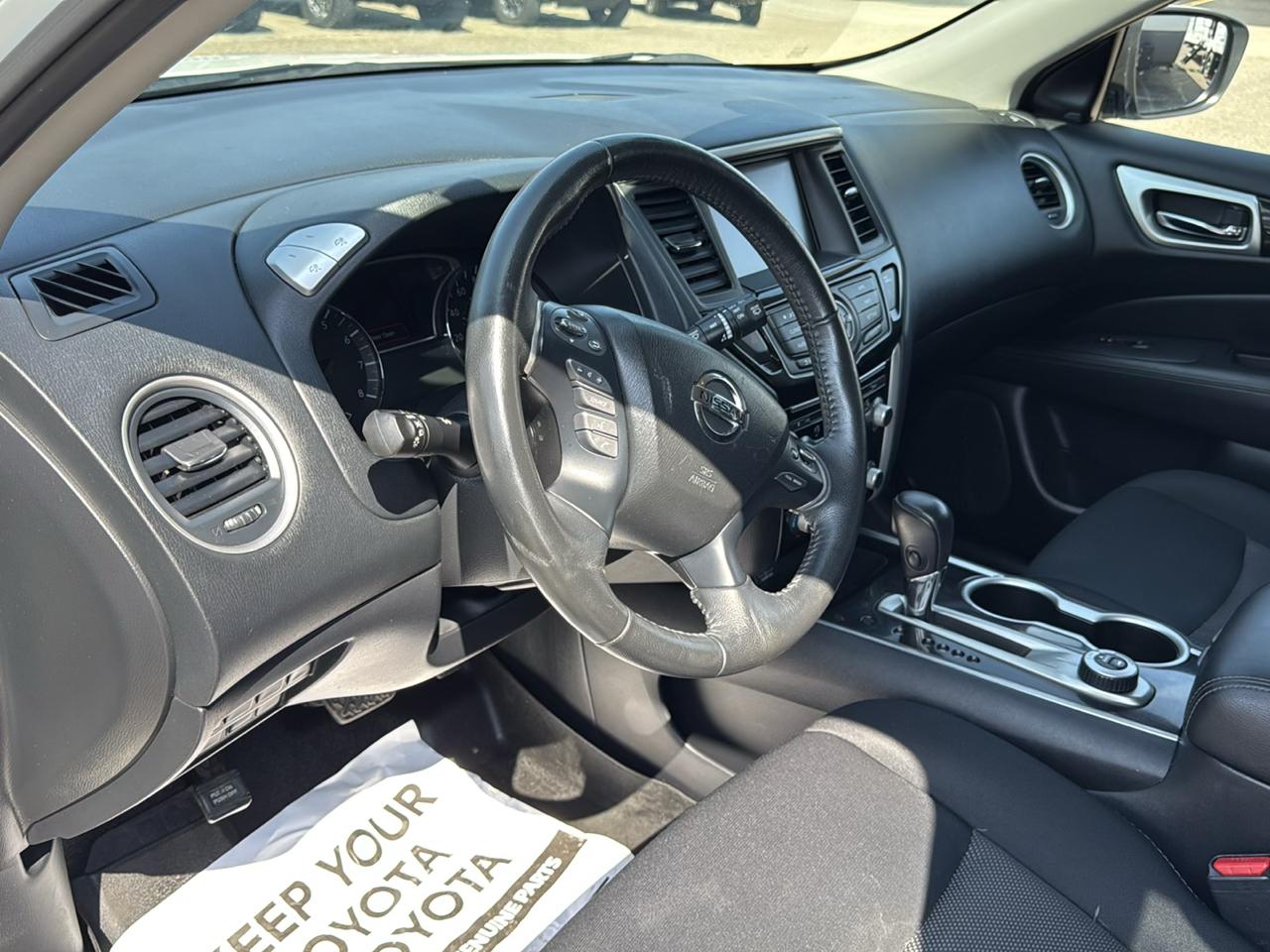 Nissan Pathfinder 4x4 SV 2019