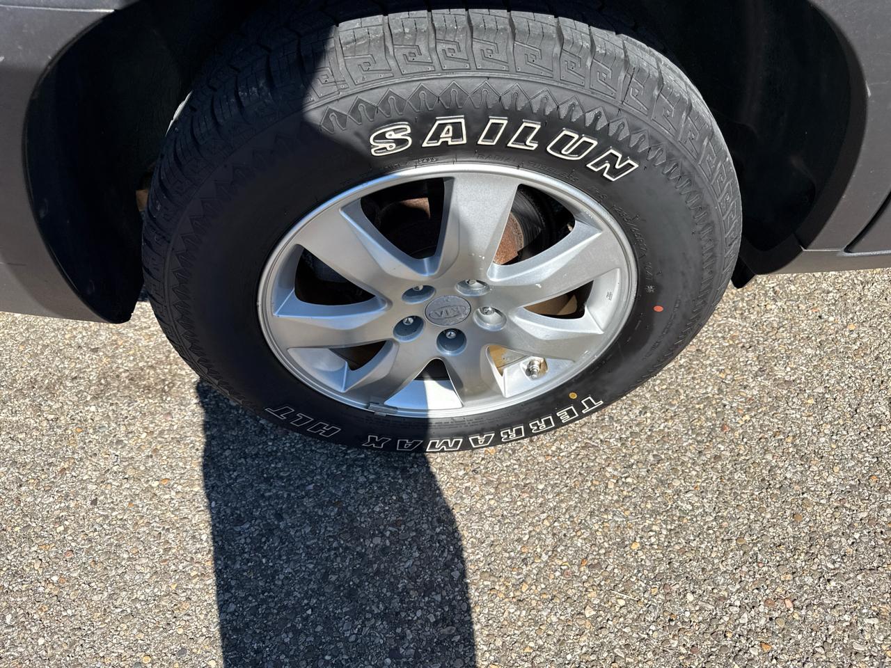 Kia Sorento 2WD 4dr I4 LX 2011