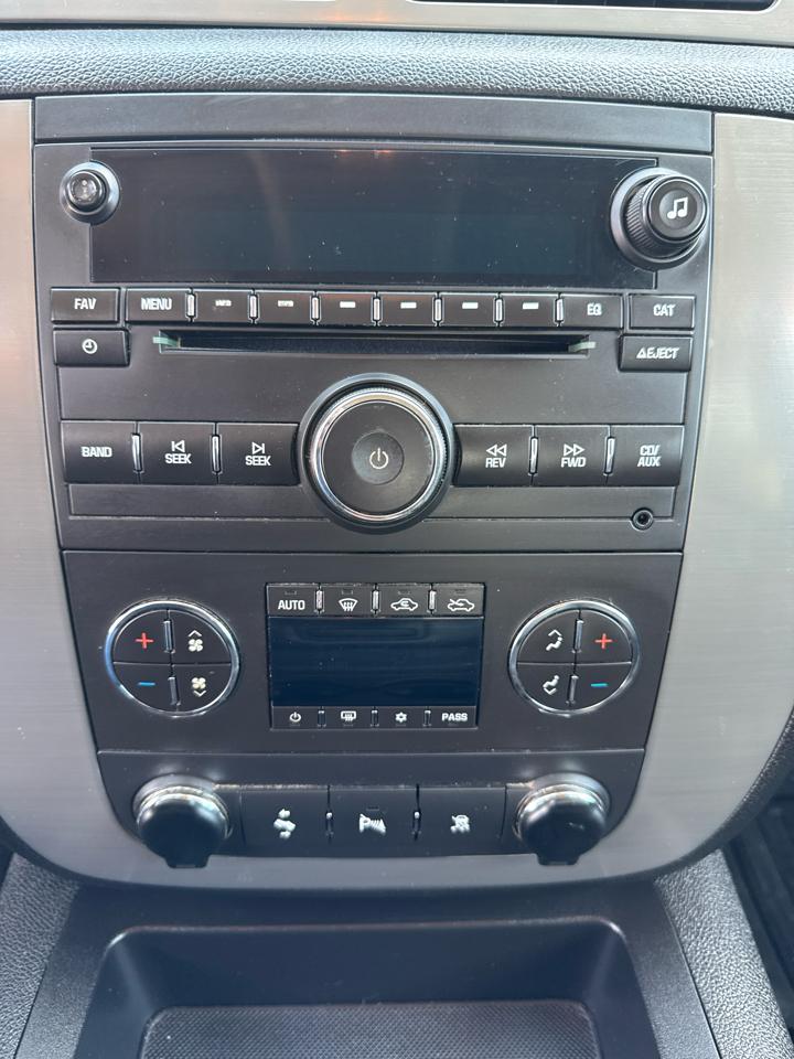 GMC Sierra 1500 4WD Crew Cab 143.5" SLT 2011