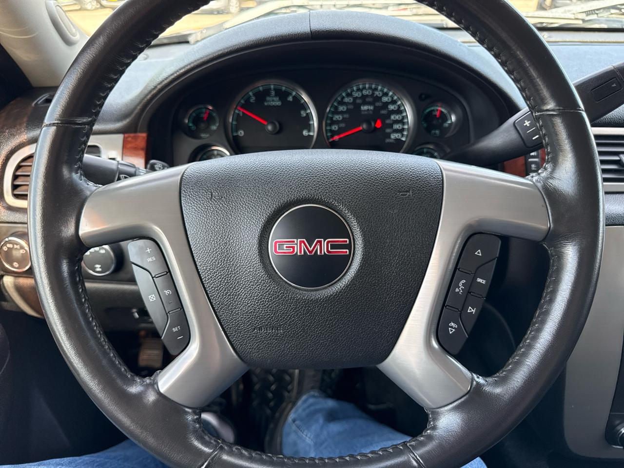 GMC Sierra 1500 4WD Crew Cab 143.5" SLT 2011