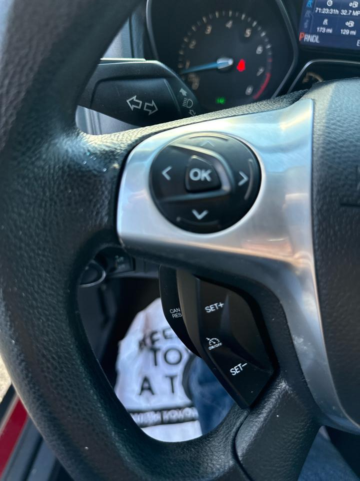 Ford Focus 4dr Sdn SE 2014
