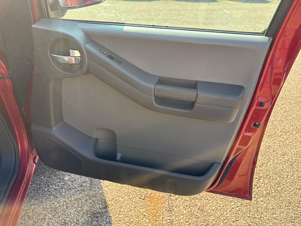Nissan Xterra 2WD 4dr Auto S 2011