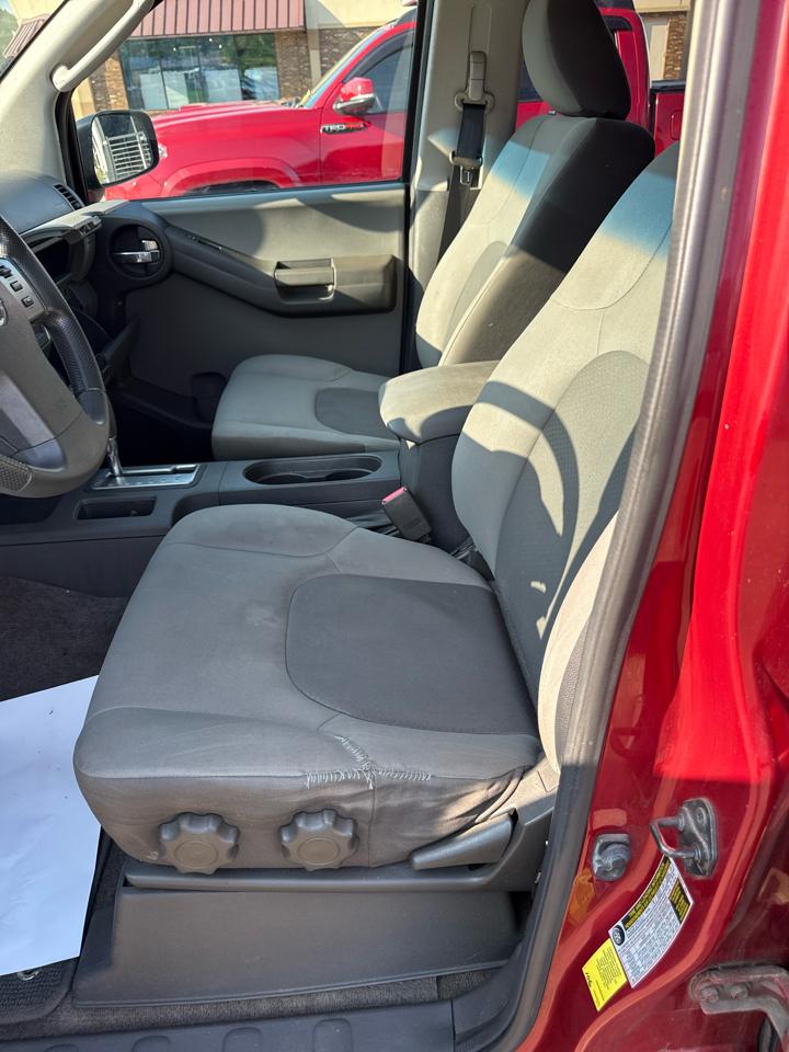 Nissan Xterra 2WD 4dr Auto S 2011