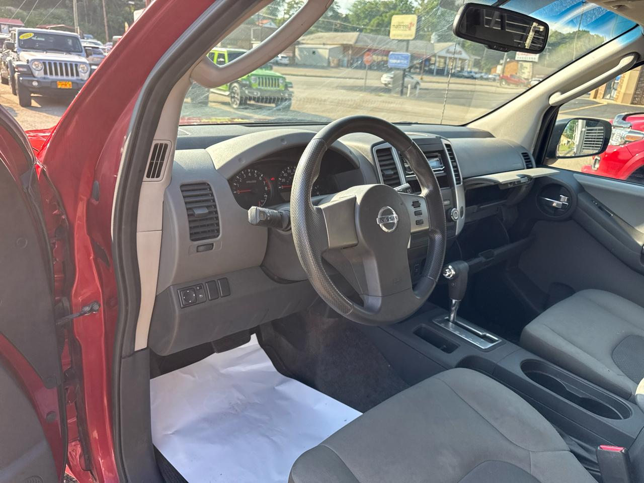 Nissan Xterra 2WD 4dr Auto S 2011