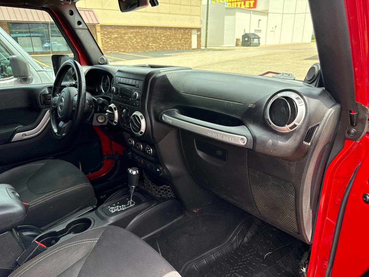 Jeep Wrangler Unlimited 4WD 4dr Rubicon 2014