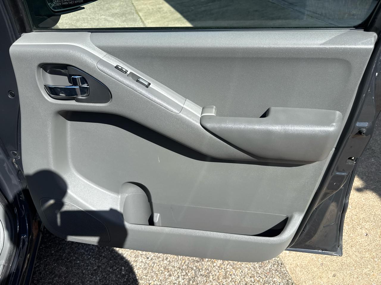 Nissan Frontier Crew Cab 4x2 SV Auto 2014