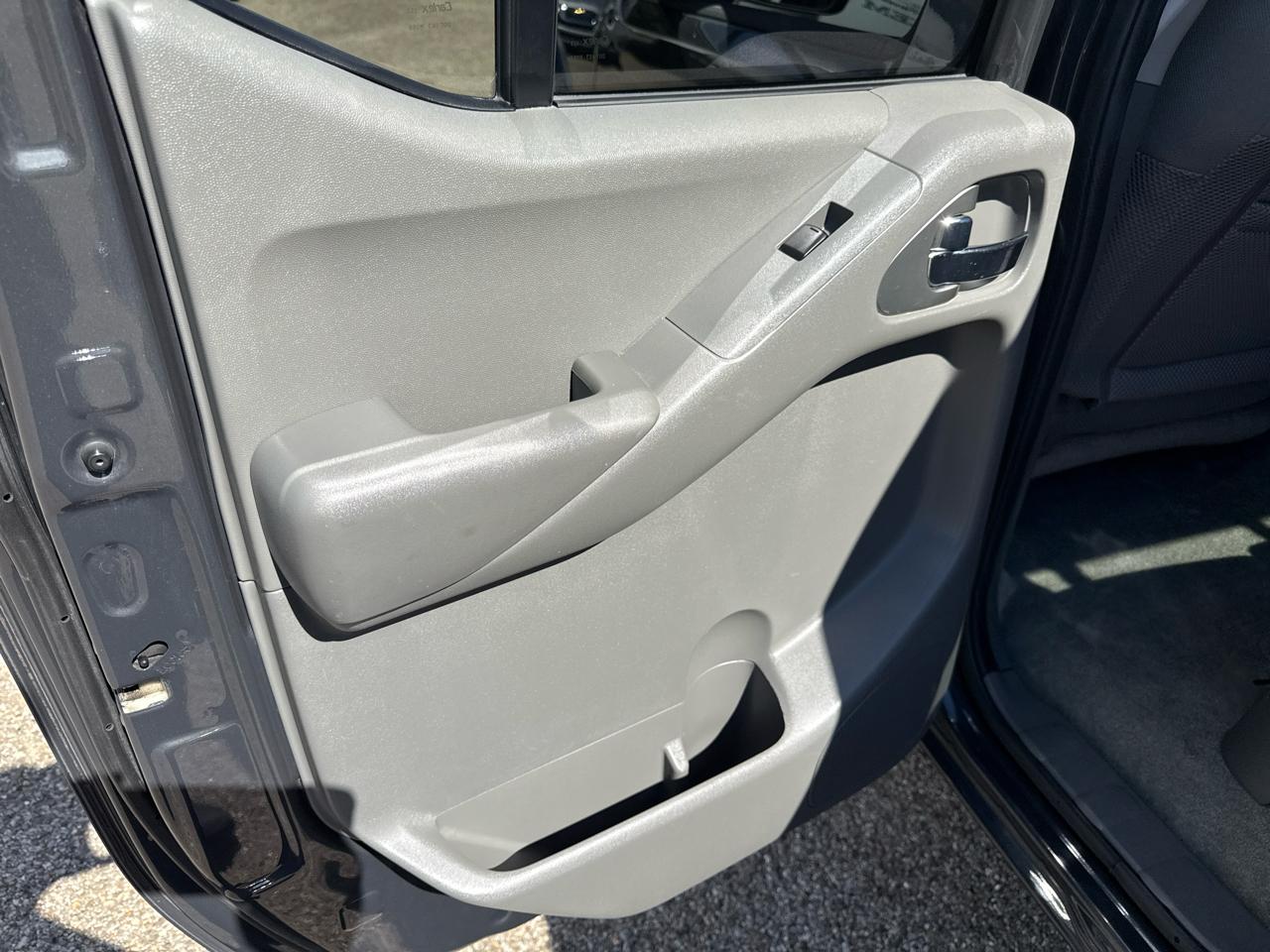 Nissan Frontier Crew Cab 4x2 SV Auto 2014