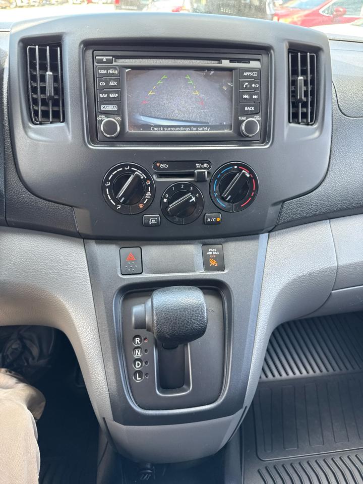 Nissan NV200 Compact Cargo I4 SV 2017