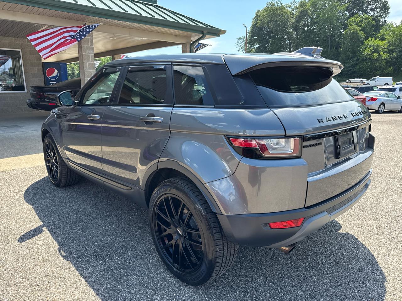 Land Rover Range Rover Evoque 5 Door SE 2017