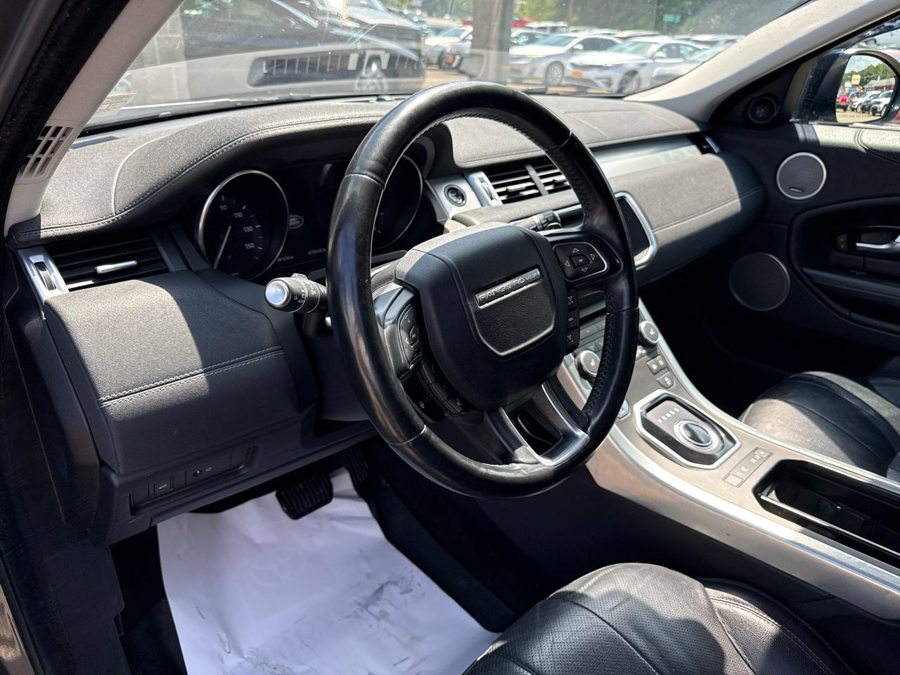 Land Rover Range Rover Evoque 5 Door SE 2017