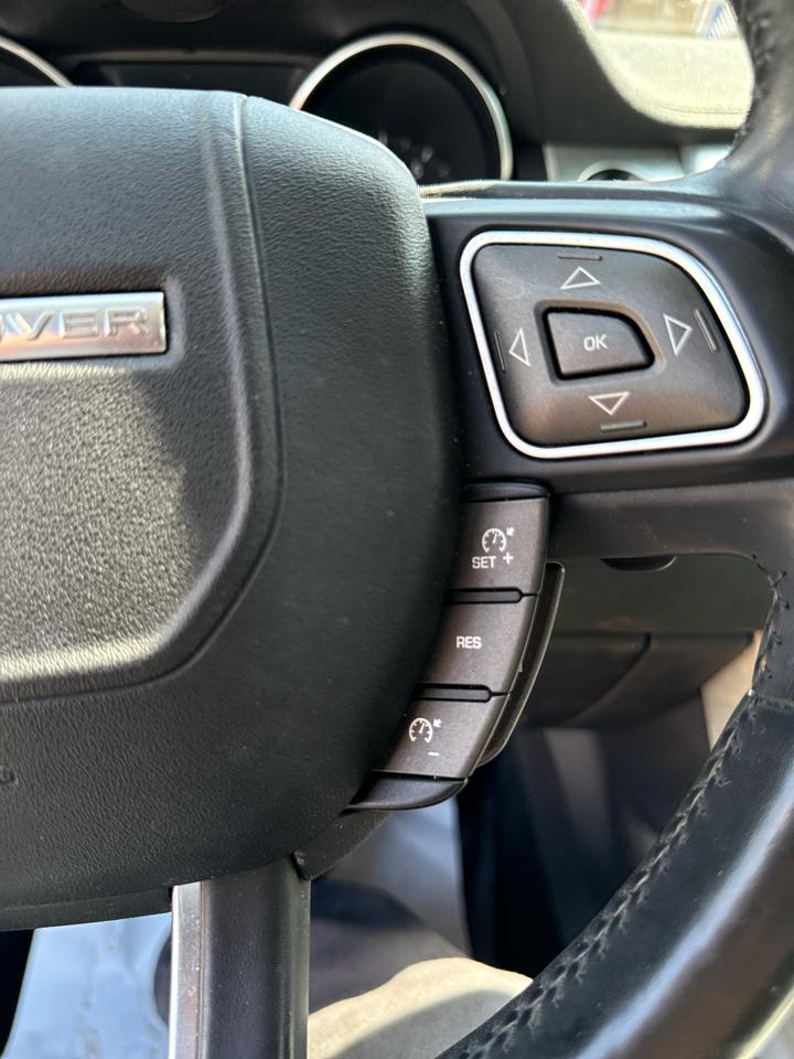 Land Rover Range Rover Evoque 5 Door SE 2017