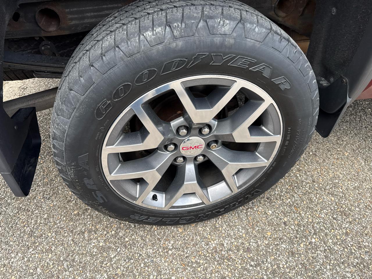 GMC Sierra 1500 4WD Crew Cab 143.5" SLT 2017