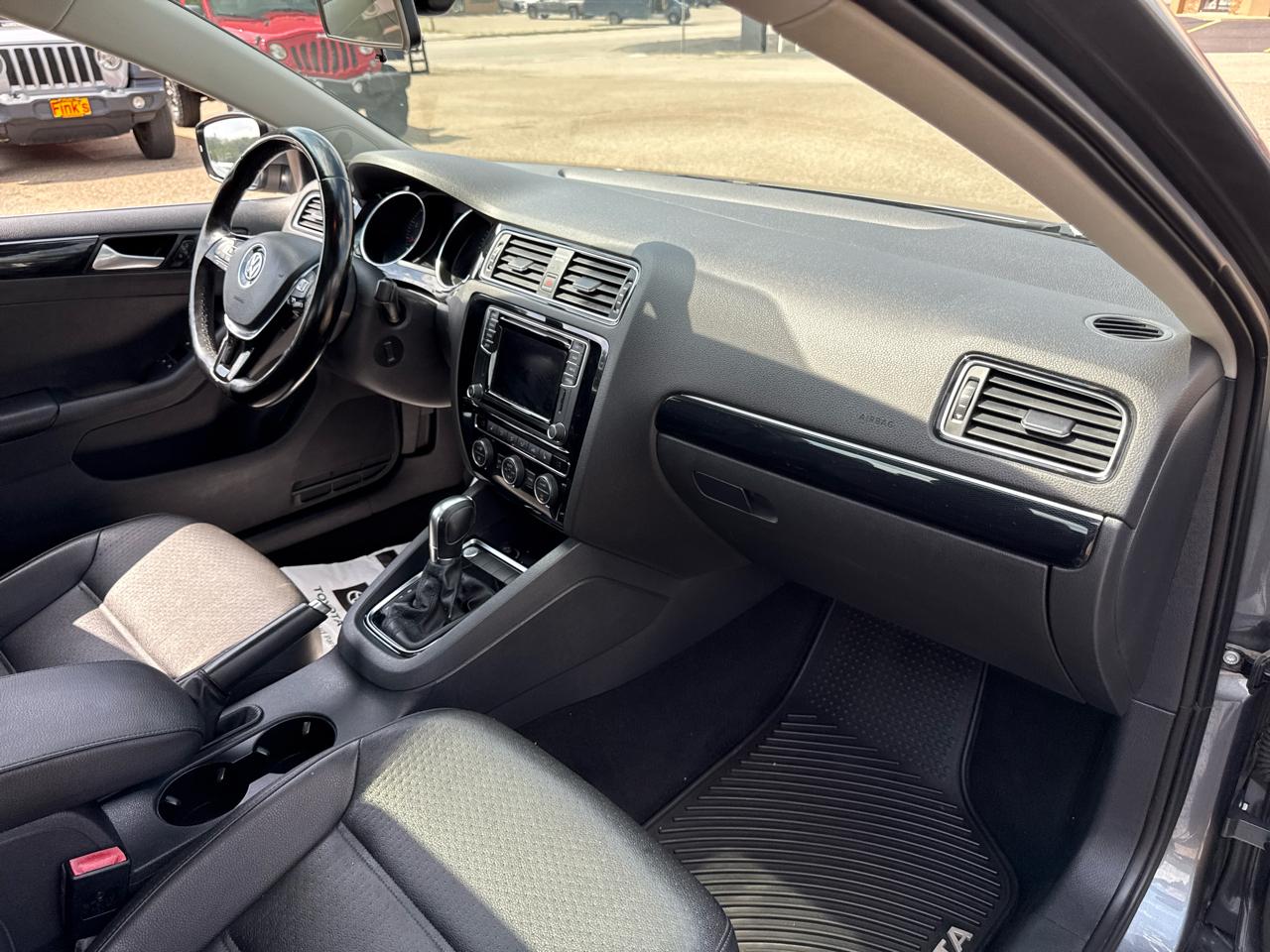 Volkswagen Jetta 1.8T SEL Auto 2017