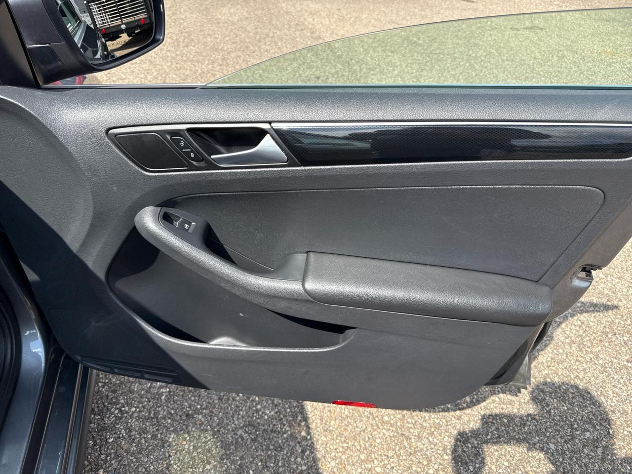 Volkswagen Jetta 1.8T SEL Auto 2017