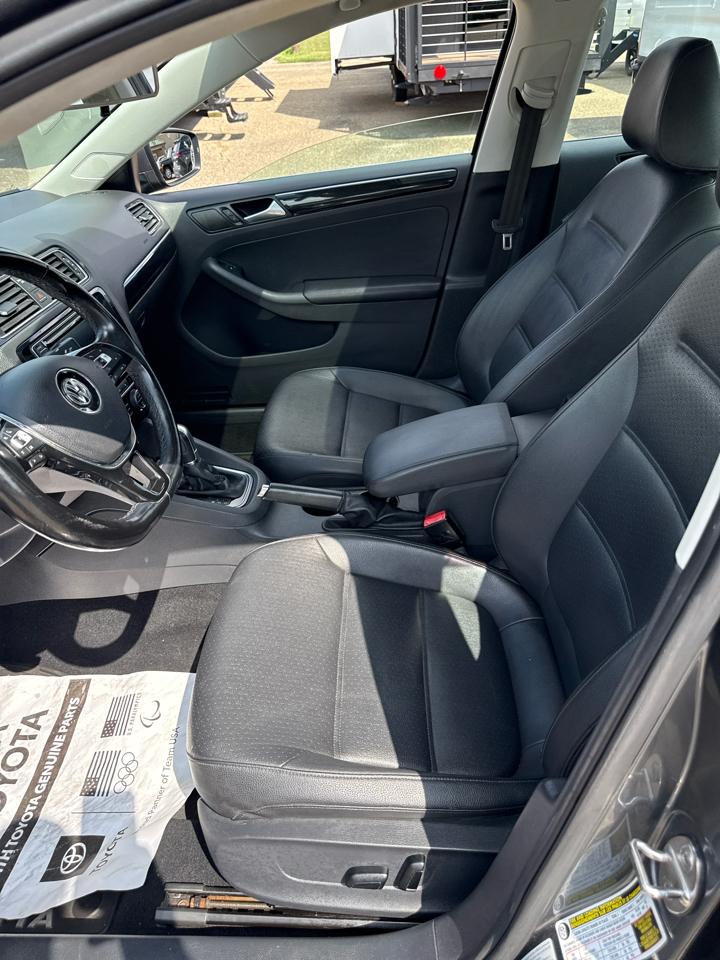 Volkswagen Jetta 1.8T SEL Auto 2017