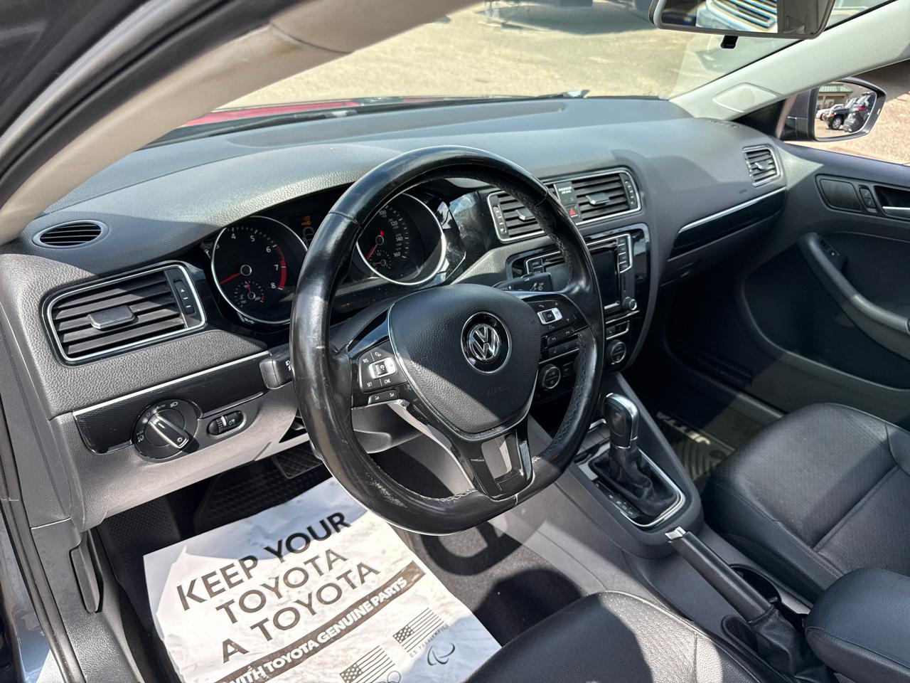 Volkswagen Jetta 1.8T SEL Auto 2017