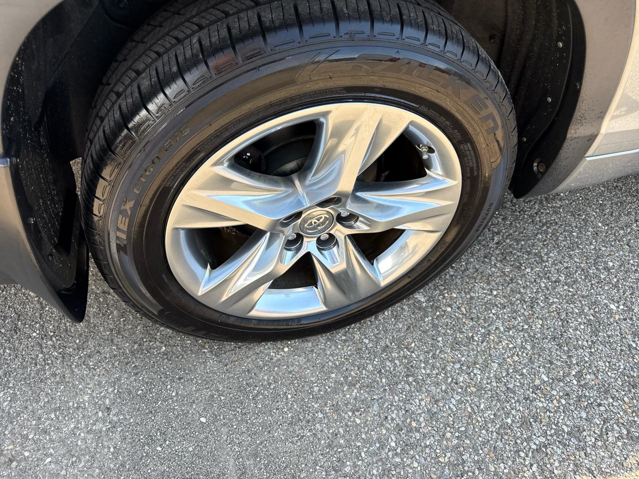 Toyota Highlander AWD 4dr V6 Limited (Natl) 2014