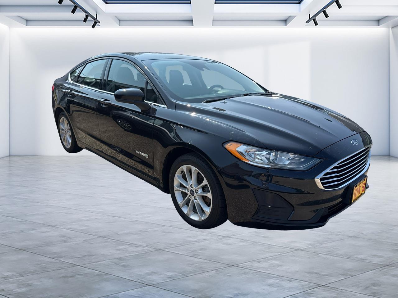 Ford Fusion Hybrid SE FWD 2019