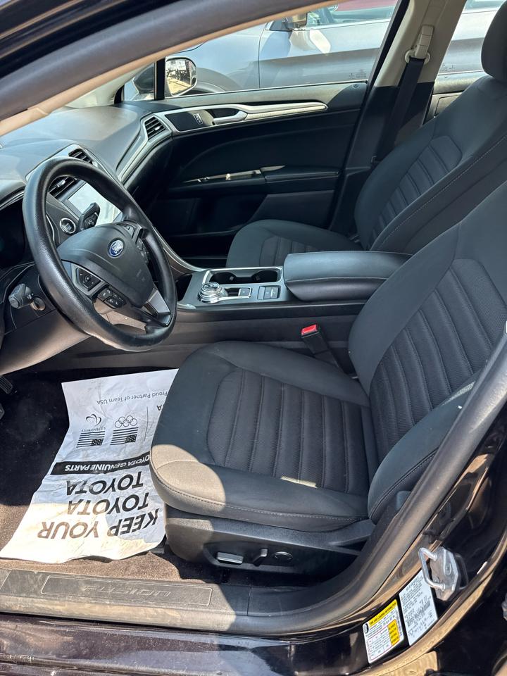 Ford Fusion Hybrid SE FWD 2019