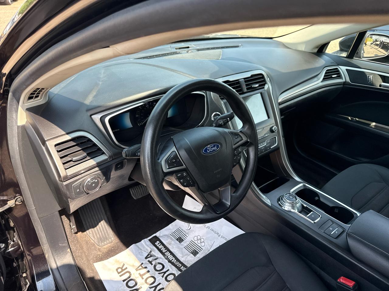 Ford Fusion Hybrid SE FWD 2019
