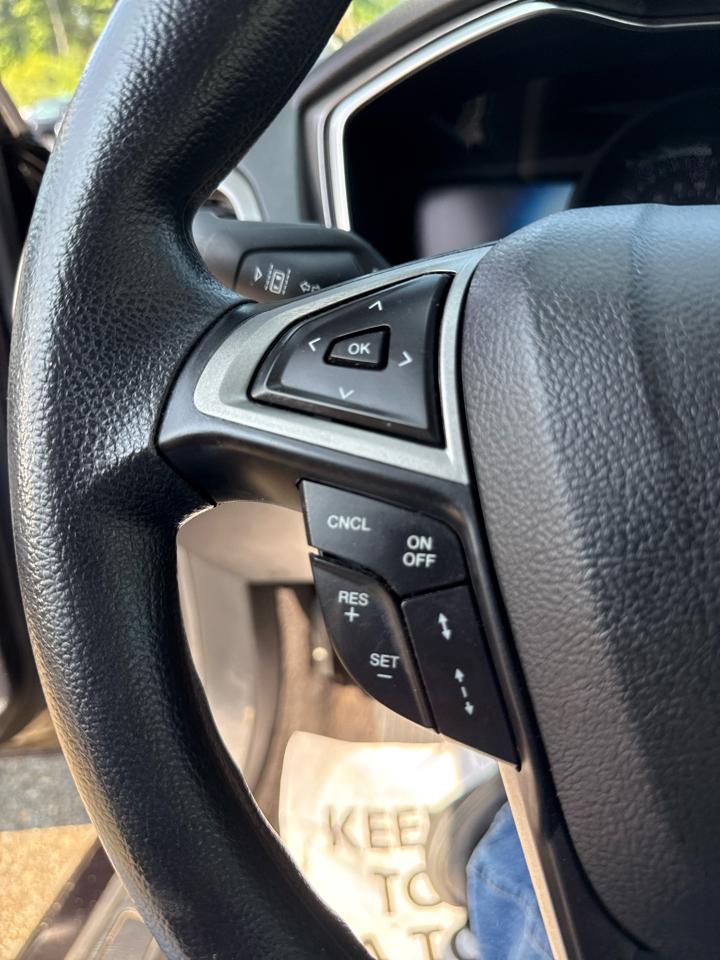 Ford Fusion Hybrid SE FWD 2019