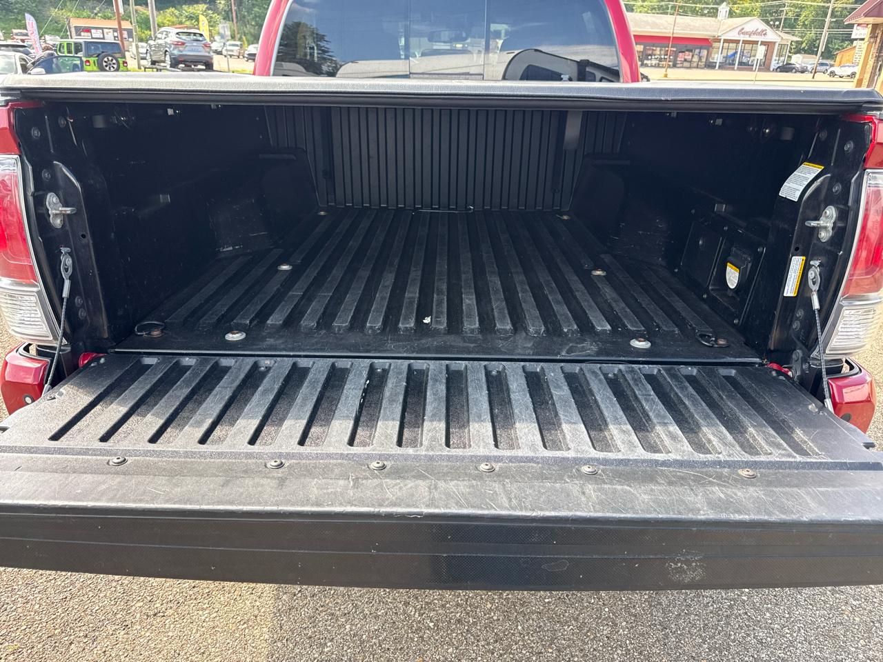 Toyota Tacoma 4WD TRD Off Road Double Cab 5' Bed V6 MT (Natl) 2020