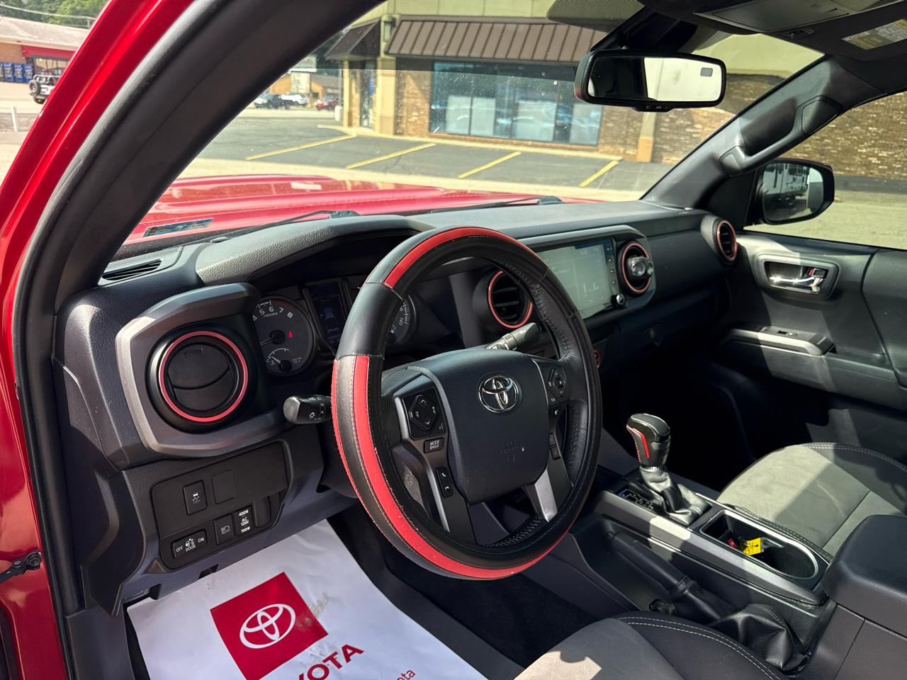 Toyota Tacoma 4WD TRD Off Road Double Cab 5' Bed V6 MT (Natl) 2020