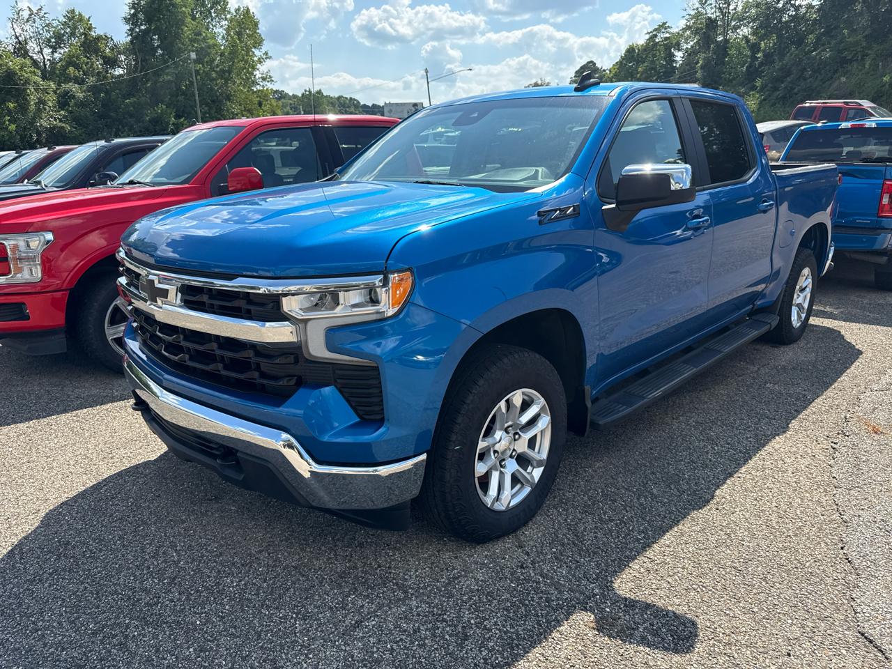 Chevrolet Silverado 1500 4WD Crew Cab 147" LT w/1LT 2024