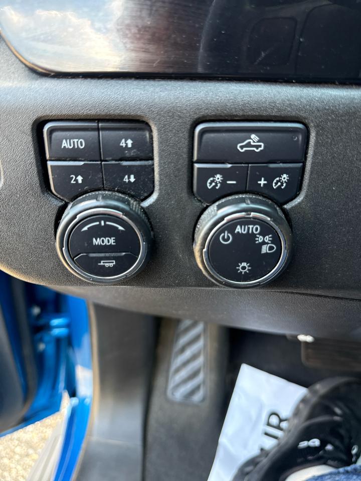 Chevrolet Silverado 1500 4WD Crew Cab 147" LT w/1LT 2024