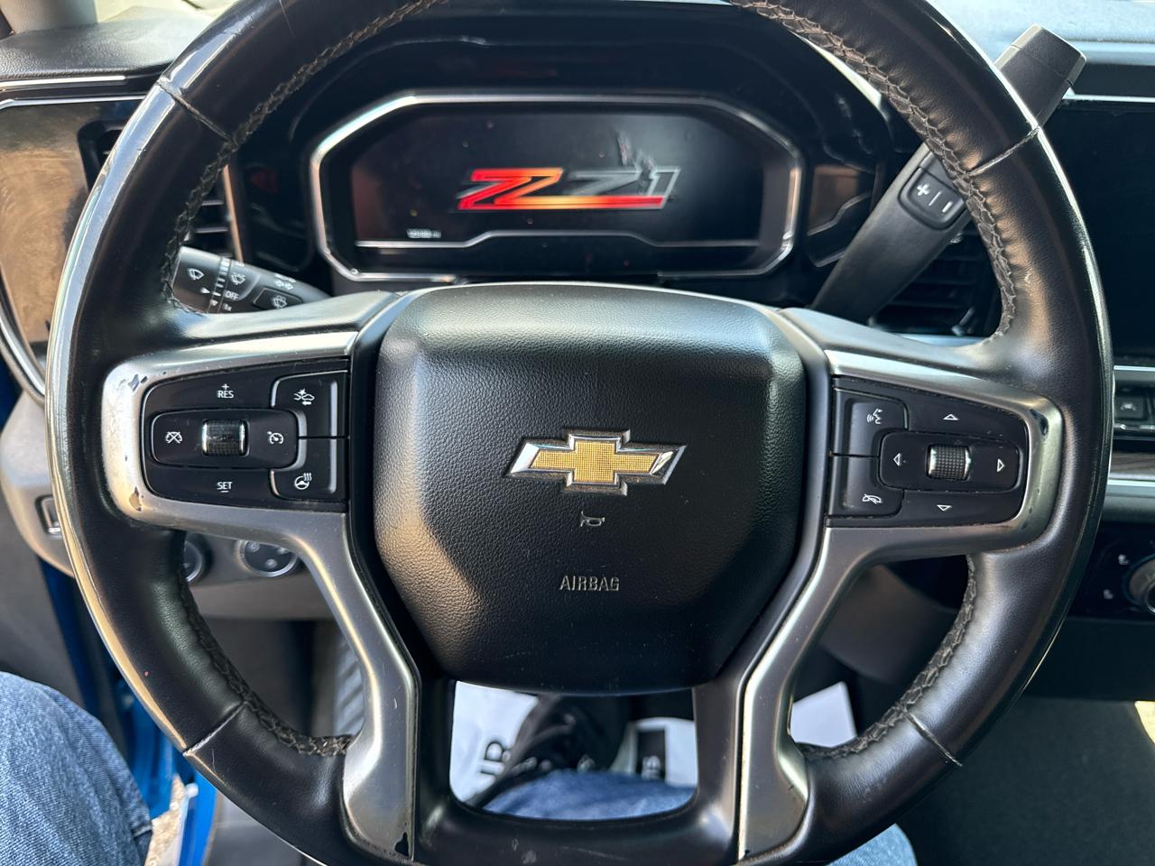 Chevrolet Silverado 1500 4WD Crew Cab 147" LT w/1LT 2024