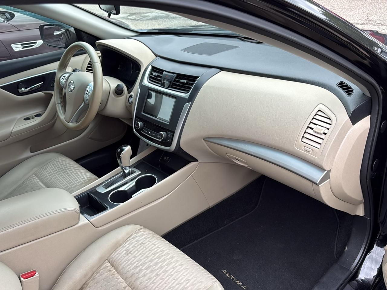 Nissan Altima 2.5 SV Sedan 2018