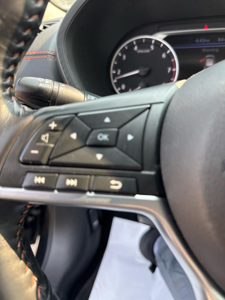 Nissan Sentra SR CVT 2020