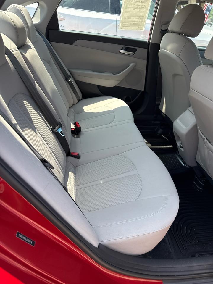 Hyundai Sonata SE 2.4L 2018