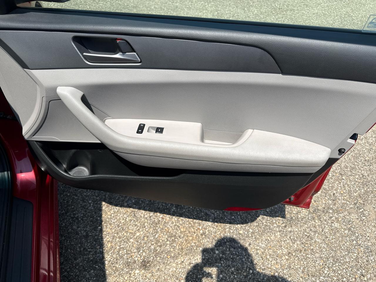 Hyundai Sonata SE 2.4L 2018