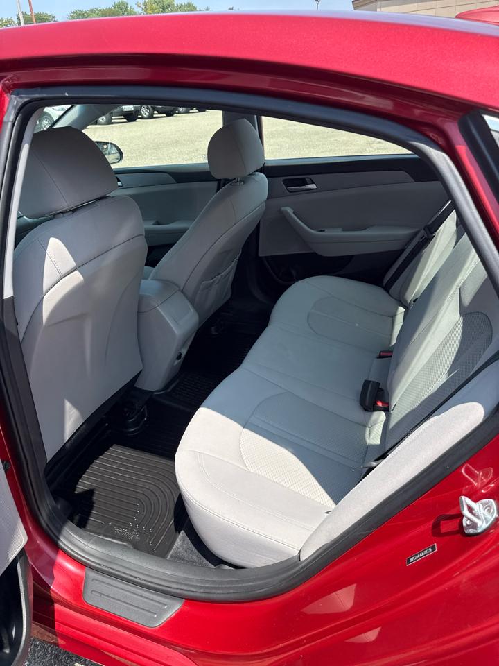 Hyundai Sonata SE 2.4L 2018